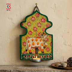 KB ART Wooden Pichwai Tlight Holder Wall Decor - Close-Up of Hand-Carved Artisan Texture - Handcrafted Wooden Decor Jodhpur