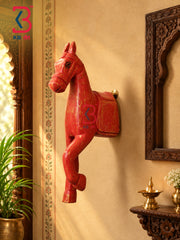Seven horses wall decoration symbolising prosperity, success and positive energy.