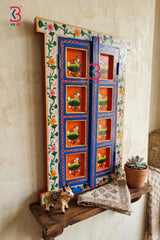 KB ART Jharokha Pichwai Mirror Wall Decor - Close-Up of Hand-Carved Artisan Texture - Handcrafted Wooden Decor Jodhpur