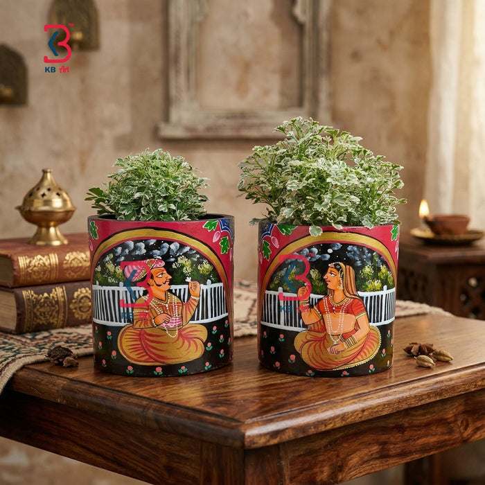 KB ART Pichwai Raja Rani Planter - Close-Up of Hand-Carved Artisan Texture - Handcrafted Wooden Decor Jodhpur