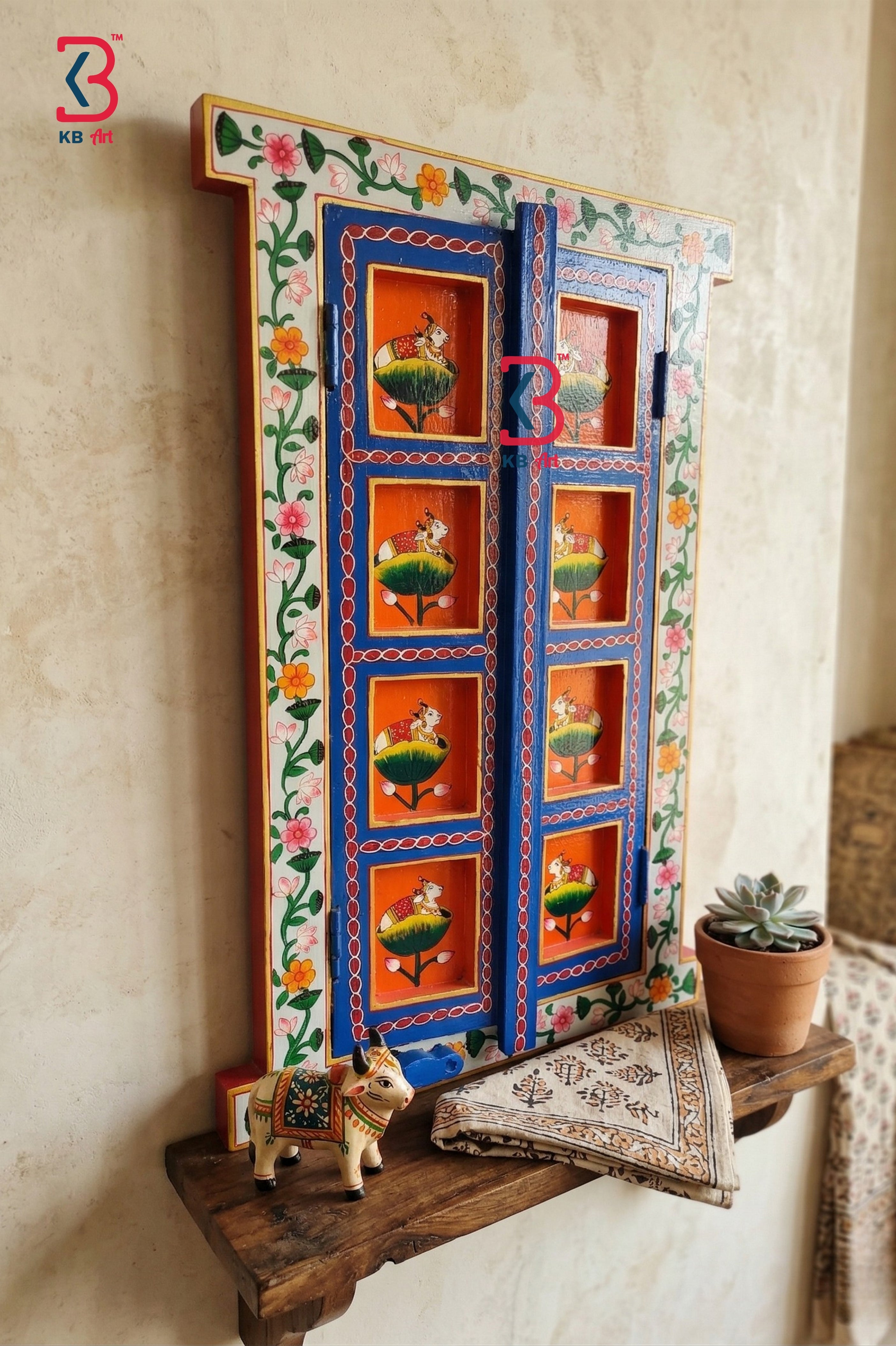 KB ART Jharokha Pichwai Mirror Wall Decor - Close-Up of Hand-Carved Artisan Texture - Handcrafted Wooden Decor Jodhpur