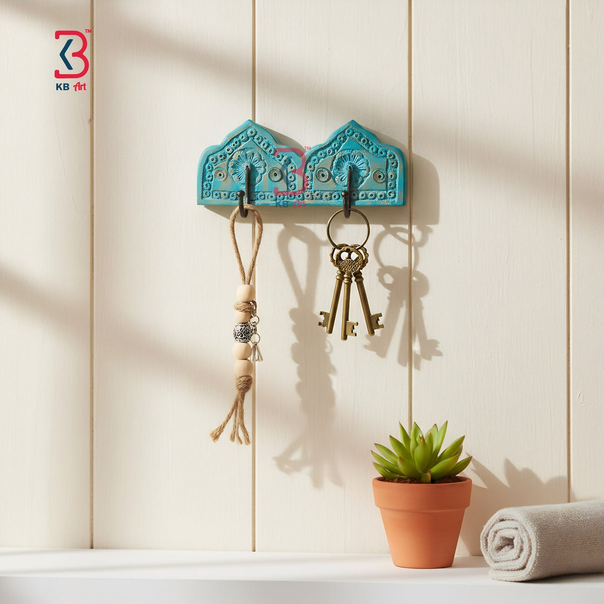 KB ART Hand Carved Wooden Double Hook - Close-Up of Hand-Carved Artisan Texture - Handcrafted Wooden Decor Jodhpur