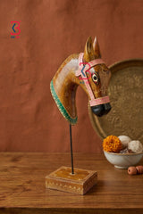 KB ART Wooden Horse Head On Stand - Close-Up of Hand-Carved Artisan Texture - Handcrafted Wooden Decor Jodhpur