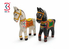 KB ART Traditional Painted White Black Horse Set - Front View of Handcrafted Detailing - Handcrafted Wooden Decor Jodhpur