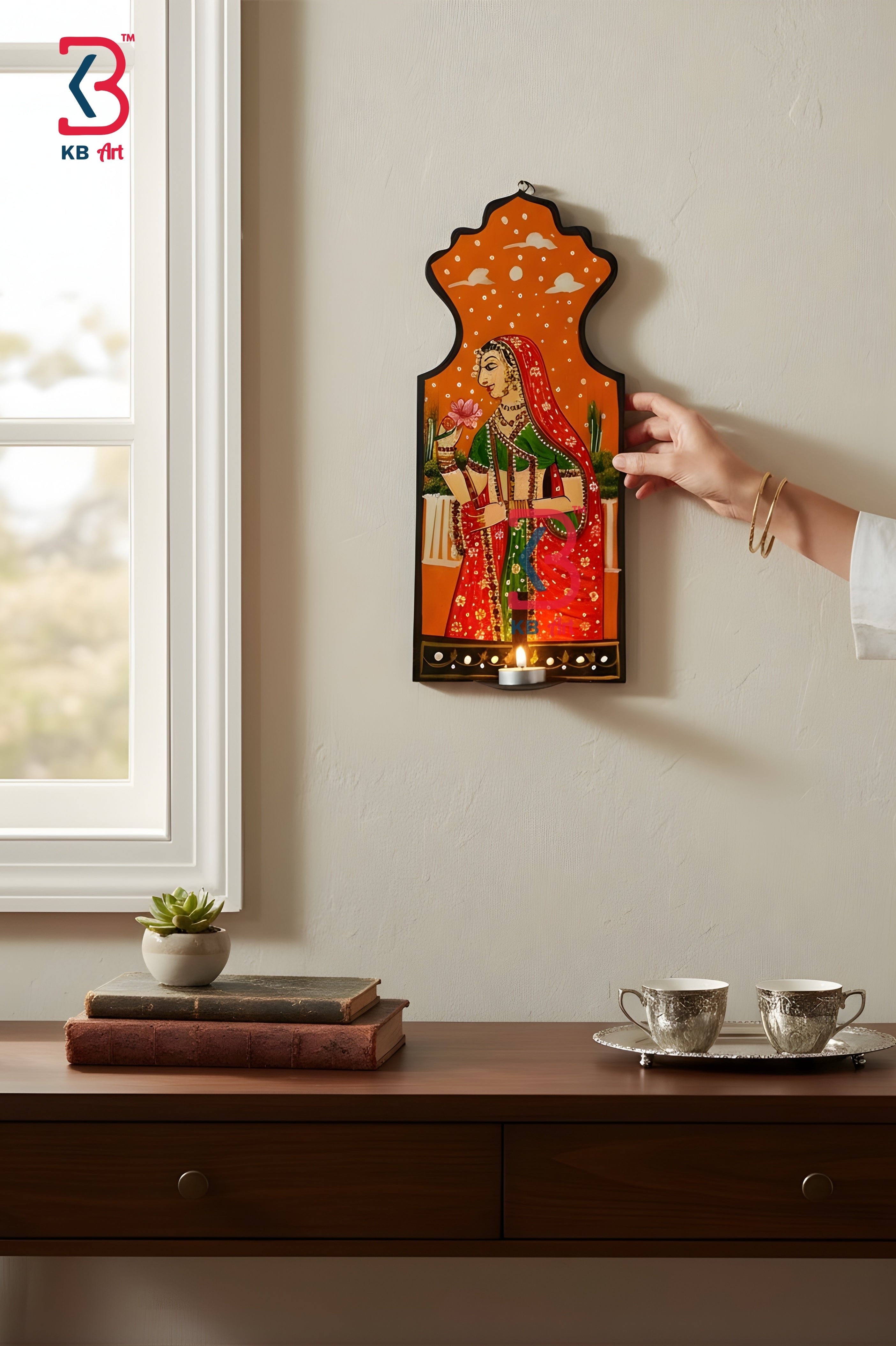 KB ART Wooden Pichwai Bani Thani Tlight Holder - Close-Up of Hand-Carved Artisan Texture - Handcrafted Wooden Decor Jodhpur